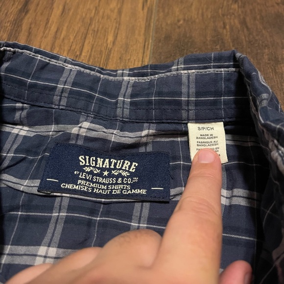 Signature Levi Strauss & Co premium blue plaid long sleeve button up shirt Small - Picture 4 of 4